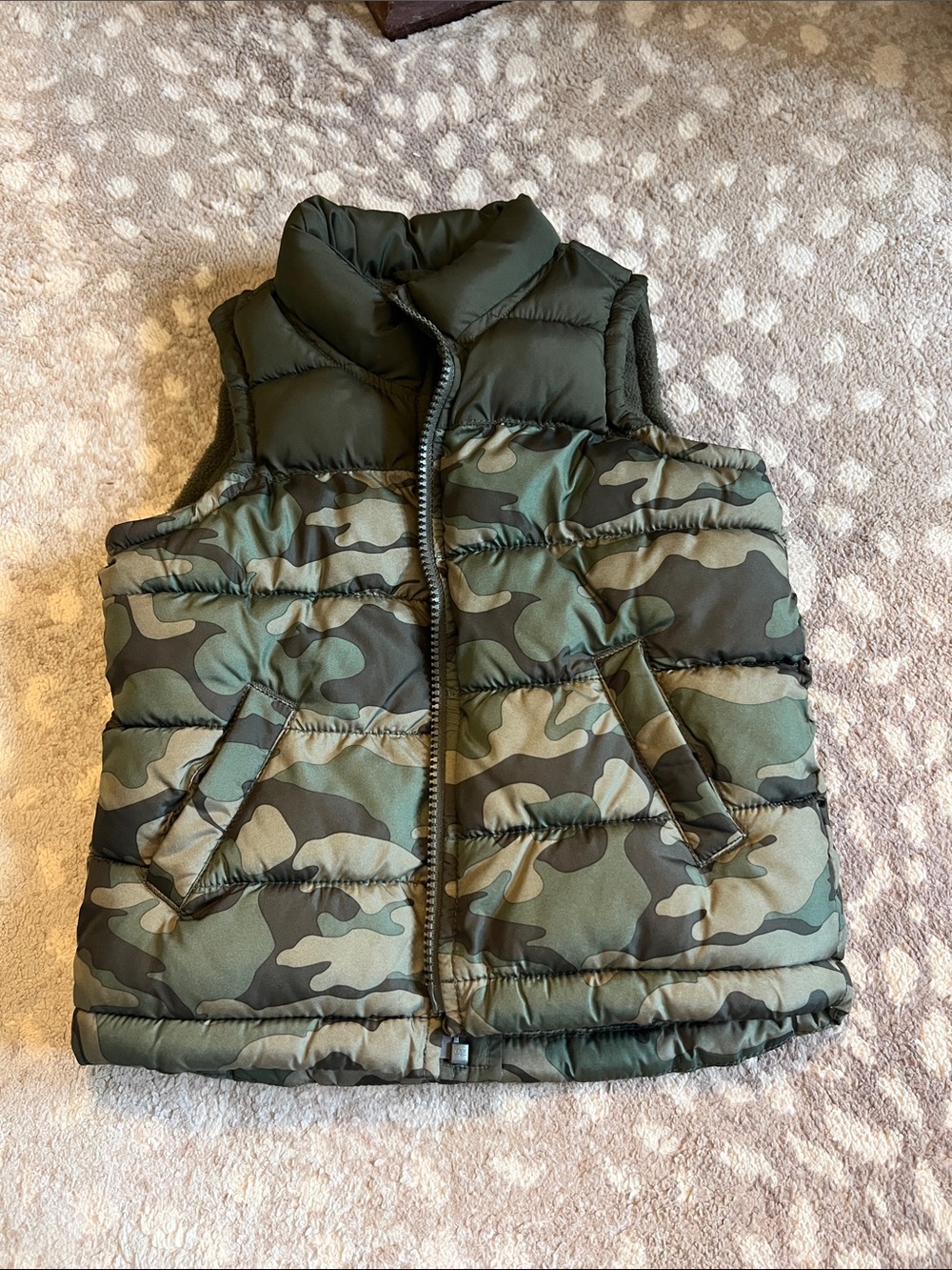 Old Navy Boys Green Camo Puffer Vest